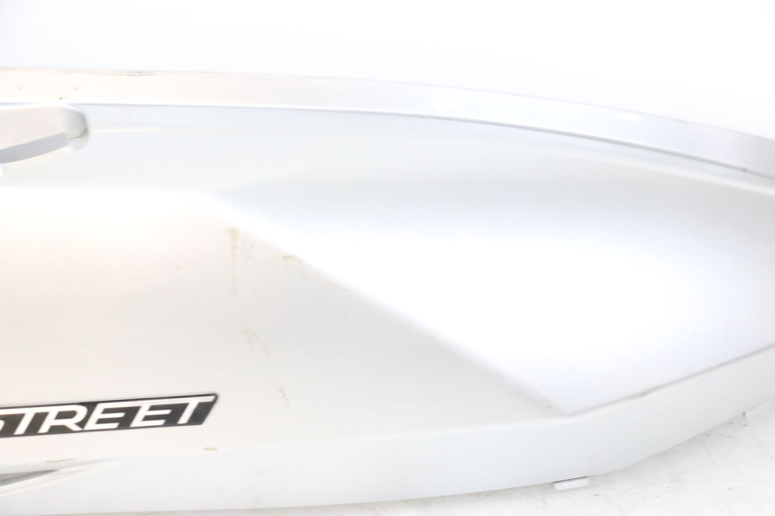 photo de RECHTER ACHTERZIJDE KYMCO DINK STREET 125 (2009 - 2014) - Bevestigingspunten