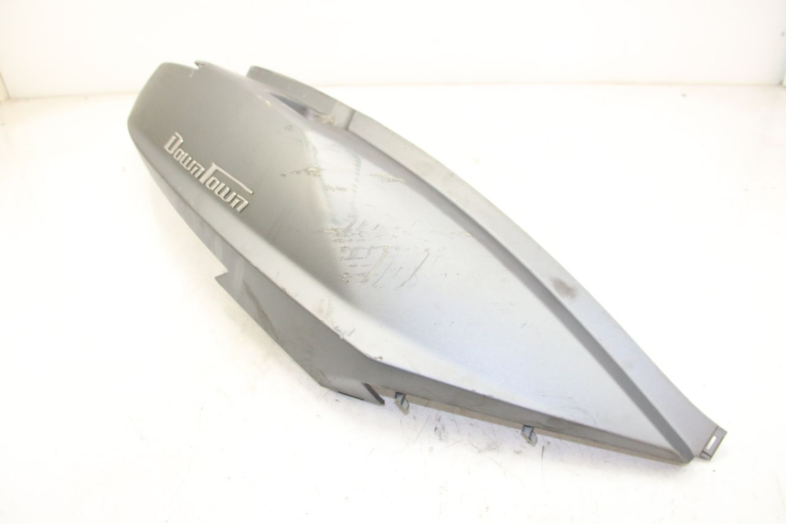 photo de RECHTER ACHTERZIJDE KYMCO DOWNTOWN ABS 125 (2015 - 2017) - Focus op structuur