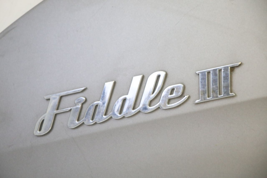 photo de RECHTER ACHTERZIJDE SYM FIDDLE 3 III 125 (2014 - 2020) - Andere kijkhoek