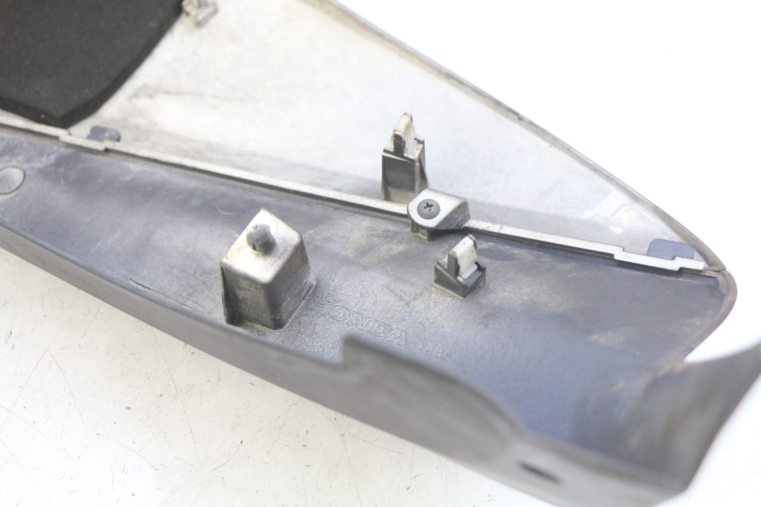 photo de RECHTER ACHTERZIJDE HONDA FJS SILVERWING SILVER WING 400 (2009 - 2016) - Technische close-up