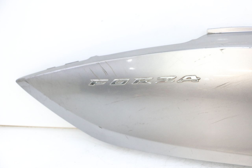 photo de RECHTER ACHTERZIJDE HONDA FORZA ABS 300 (2013 - 2017) - Visuele inspectie