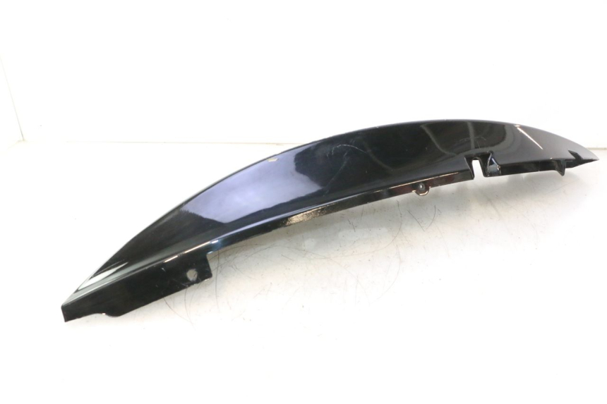 photo de RECHTER ACHTERFLANK GILERA GP 800 (2007 - 2013) - Gecontroleerd onderdeel