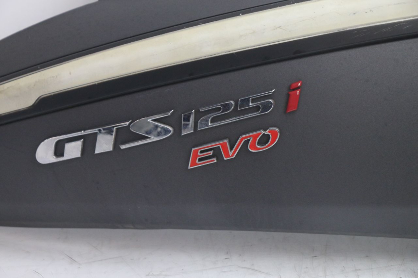 photo de RECHTER ACHTERZIJDE SYM GTS EVO 125 (2009 - 2013) - Zoom op gebruiksstaat