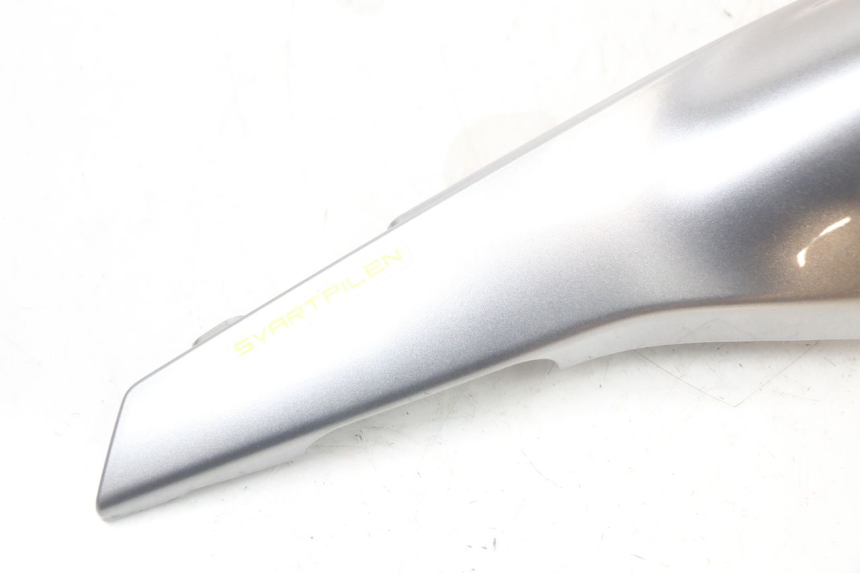 photo de RECHTER ACHTERZIJDE HUSQVARNA SVARTPILEN 401 (2018 - 2023) - Detail van het onderdeel