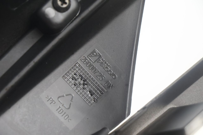 photo de RECHTER ACHTERZIJDE PIAGGIO MP3 500 (2016 - 2018) - Detailaanzicht