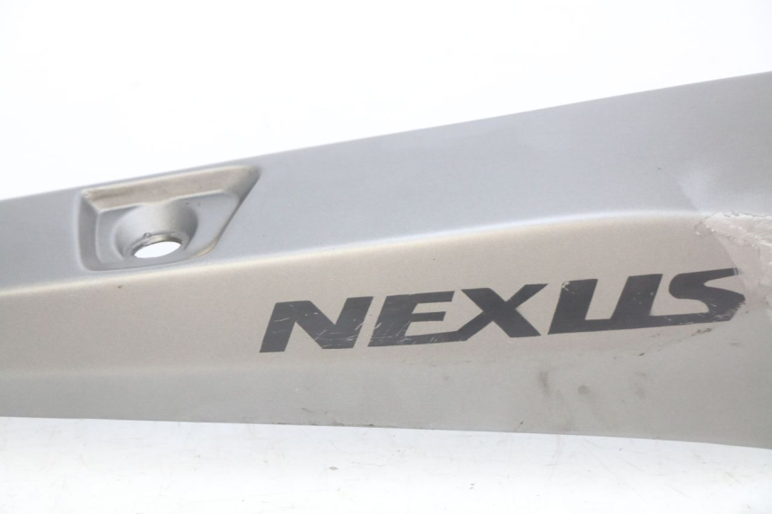 photo de RECHTER ACHTERZIJDE GILERA NEXUS 125 (2009 - 2013) - Zoom op componenten