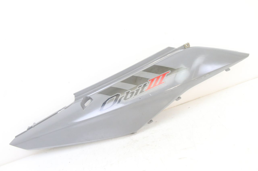 photo de RECHTER ACHTERZIJDE SYM ORBIT III 3 4T 50 (2021 - 2025) - Hoofdaanzicht