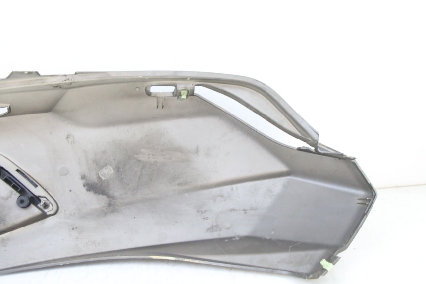 photo de RECHTER ACHTERZIJDE PEUGEOT SATELIS 125 (2013 - 2018) - Kenmerkende details