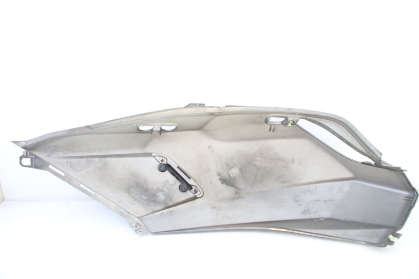 photo de RECHTER ACHTERZIJDE PEUGEOT SATELIS 125 (2013 - 2018) - Markeringen en referenties