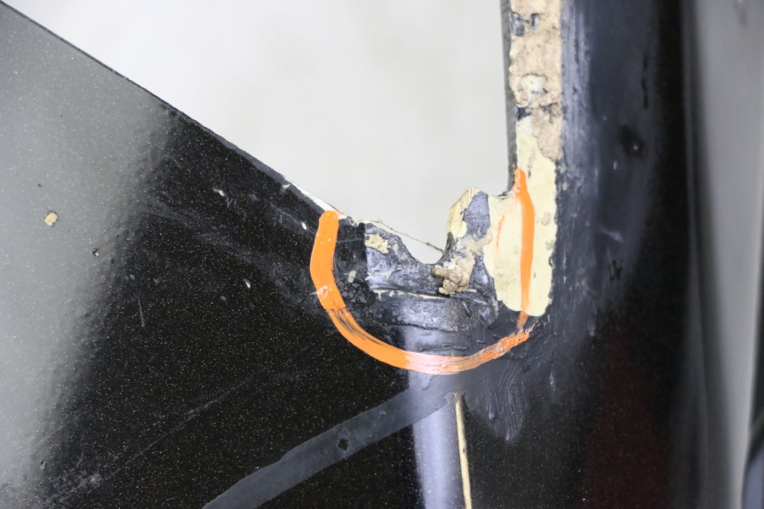 photo de RECHTER ACHTERZIJDE PEUGEOT SATELIS COMPRESSOR K15 125 (2006 - 2009) - Detail van het onderdeel