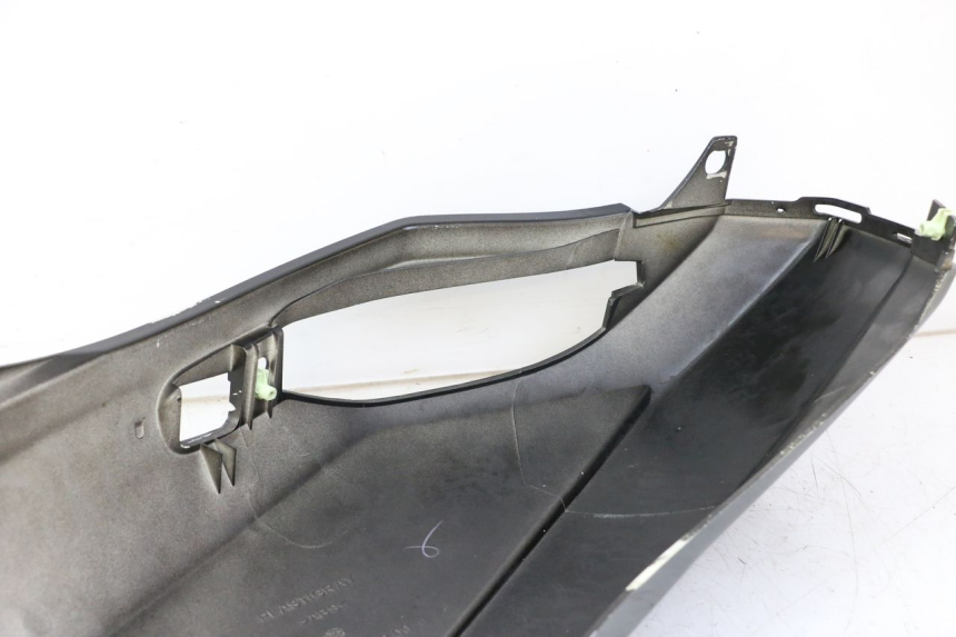 photo de RECHTER ACHTERZIJDE PEUGEOT SATELIS COMPRESSOR K15 125 (2006 - 2009) - Overzicht