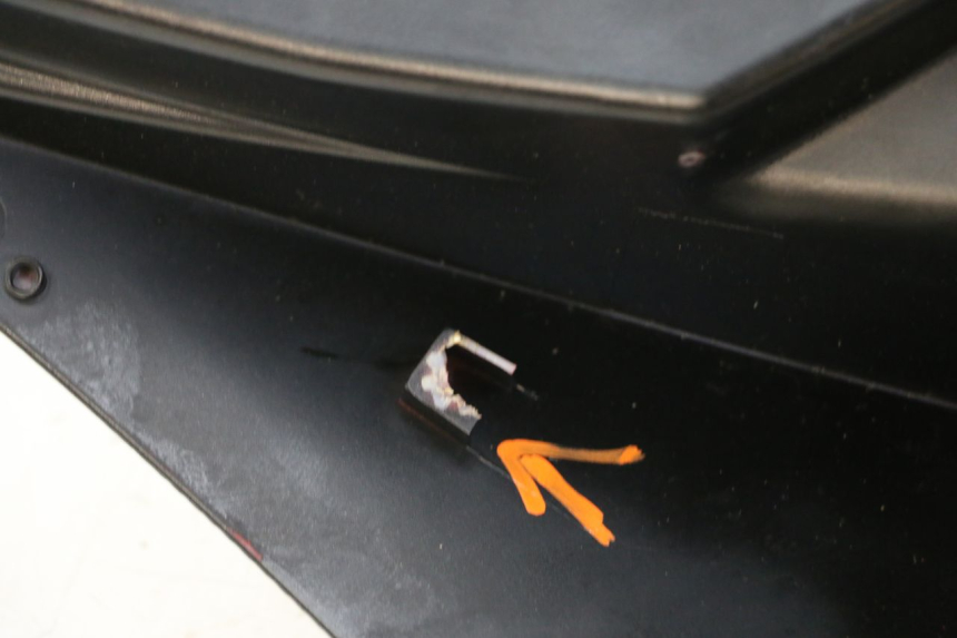 photo de RECHTER ACHTERZIJDE PEUGEOT SPEEDFIGHT 3 LC 2T 50 (2009 - 2015) - Markeringen en referenties