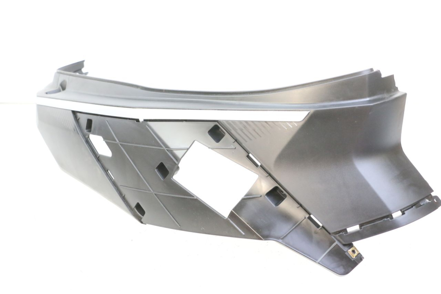 photo de RECHTER ACHTERZIJDE PEUGEOT TWEET 4T 50 (2023 - 2025) - Gecontroleerd onderdeel