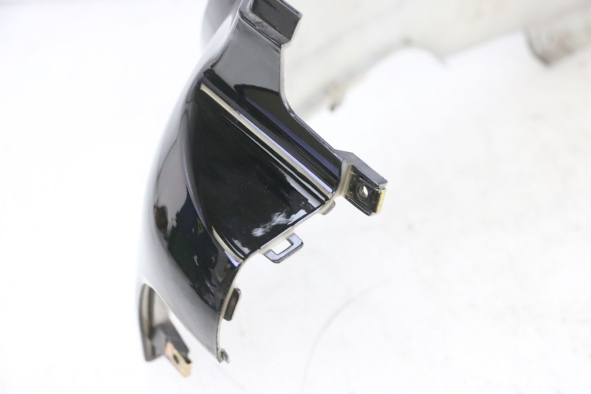 photo de RECHTER ACHTERZIJDE EFUN PUSA 1 - Bevestigingspunten