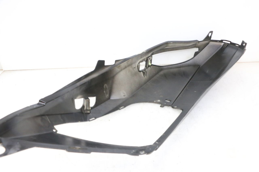 photo de RECHTER ACHTERZIJDE PEUGEOT SATELIS COMPRESSOR K15 125 (2006 - 2009) - Andere kijkhoek