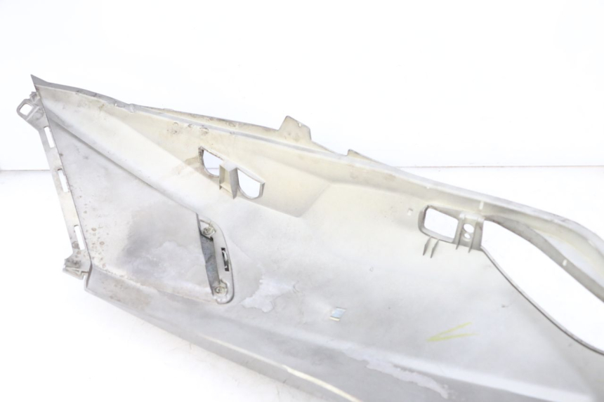 photo de RECHTER ACHTERZIJDE PEUGEOT SATELIS 125 (2013 - 2018) - Andere kijkhoek