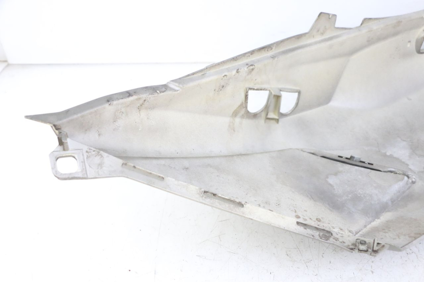 photo de RECHTER ACHTERZIJDE PEUGEOT SATELIS 125 (2013 - 2018) - Technische close-up