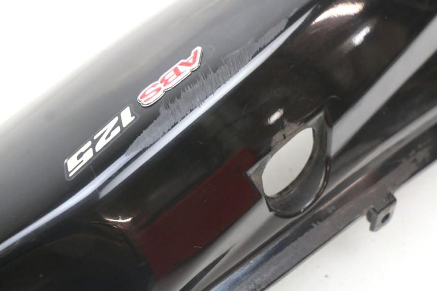 photo de RECHTER ACHTERZIJDE SUZUKI SIXTEEN 125 (2008 - 2010) - Zoom op componenten