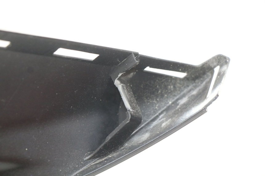 photo de RECHTER ACHTERZIJDE SUZUKI SIXTEEN 125 (2008 - 2010) - Zoom op gebruiksstaat