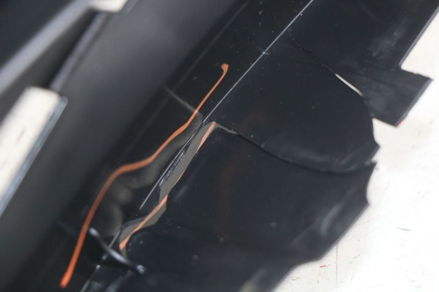 photo de RECHTER ACHTERZIJDE SHERCO SM-R 50 (2018 - 2021) - Detail van het onderdeel