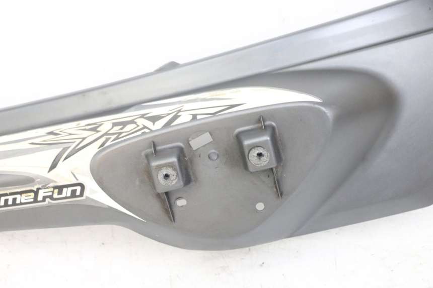 photo de RECHTER ACHTERZIJDE MBK STUNT NAKED 50 (2004 - 2018) - Staat van het oppervlak