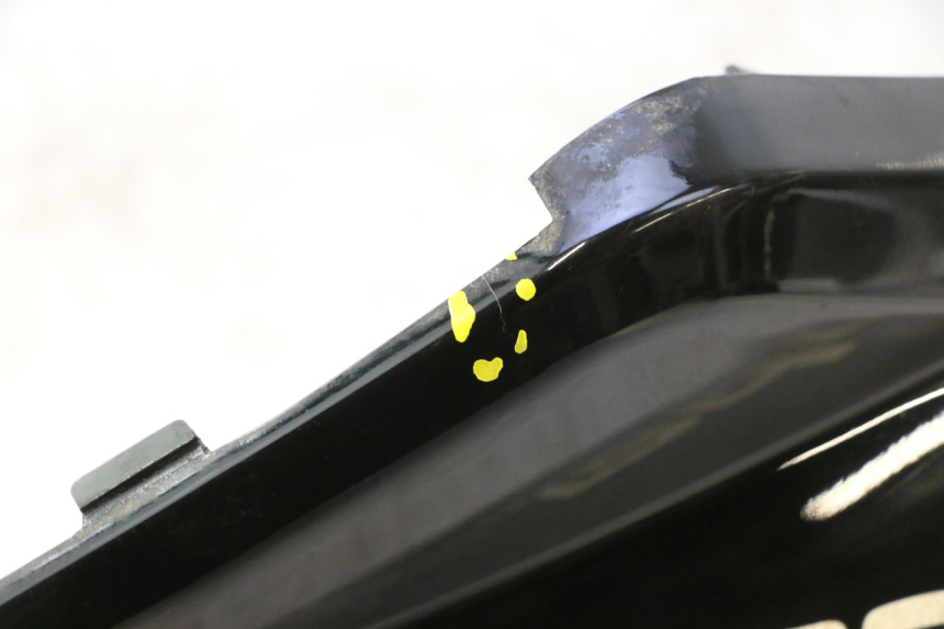 photo de RECHTER ACHTERFLANK KYMCO SUPER 8 2T 50 (2007 - 2013) - Zoom op componenten