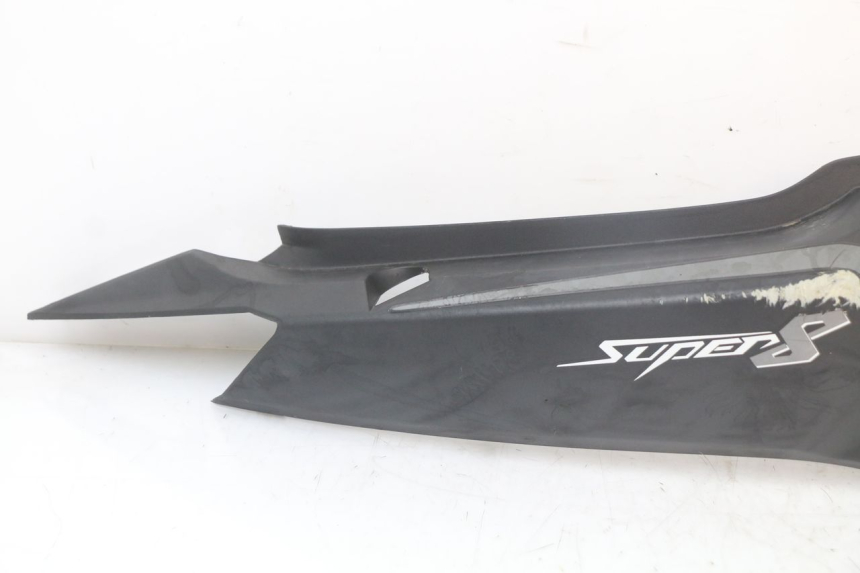 photo de RECHTER ACHTERZIJDE KYMCO SUPER 8 4T 50 (2018 - 2020) - Zoom op gebruiksstaat