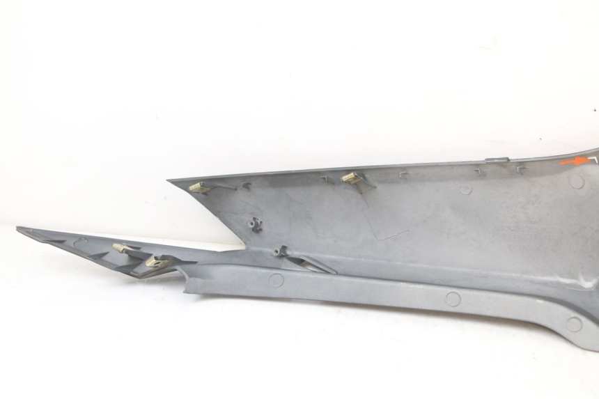 photo de RECHTER ACHTERZIJDE KYMCO SUPER 8 4T 50 (2018 - 2020) - Bevestigingspunten