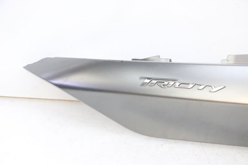 photo de RECHTER ACHTERZIJDE YAMAHA TRICITY 300 (2020 - 2024) - Visuele inspectie