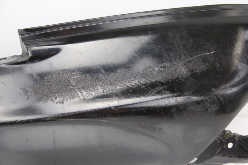 photo de RECHTER ACHTERZIJDE SUZUKI UC EPICURO 125 (1999 - 2003) - Zoom op gebruiksstaat