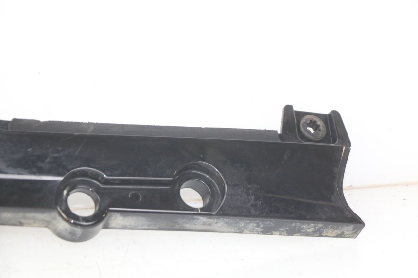 photo de RECHTER ACHTERZIJDE SYM WOLF SB 125 (2011 - 2018) - Kenmerkende details