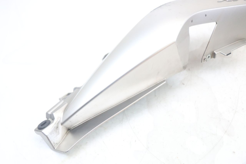 photo de RECHTER ACHTERZIJDE YAMAHA XMAX X-MAX ABS 125 (2017 - 2020) - Bevestigingspunten