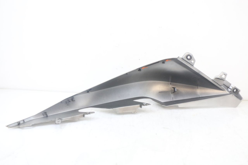 photo de RECHTER ACHTERZIJDE YAMAHA XMAX X-MAX ABS 125 (2017 - 2020) - Gecontroleerd onderdeel