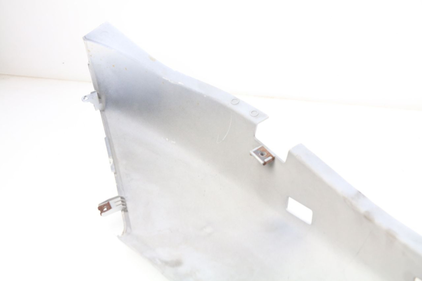 photo de RECHTER ACHTERZIJDE YAMAHA XMAX X-MAX 125 (2006 - 2009) - Detail van het onderdeel