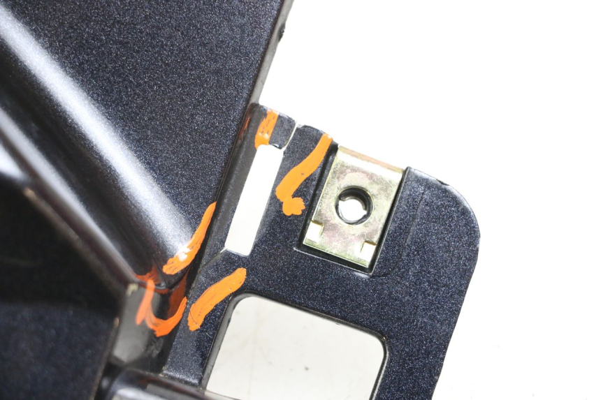 photo de RECHTER ACHTERZIJDE KYMCO XCITING 250 (2006 - 2009) - Bevestigingspunten