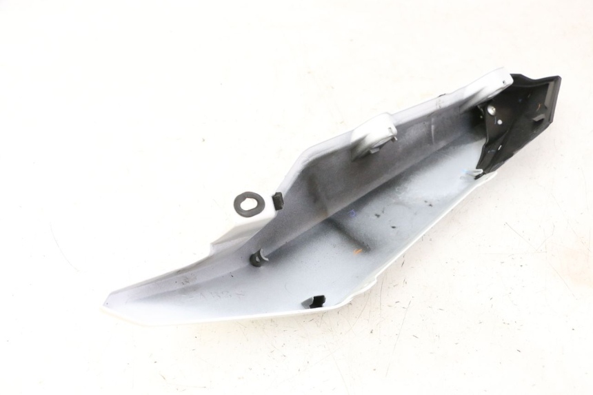 photo de RECHTER ACHTERZIJDE YAMAHA XJ6 ABS 600 (2008 - 2016) - Bevestigingspunten