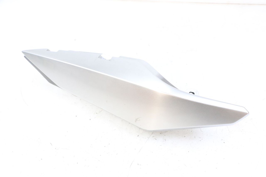 photo de RECHTER ACHTERZIJDE YAMAHA XJ6 600 (2008 - 2016) - Hoofdaanzicht