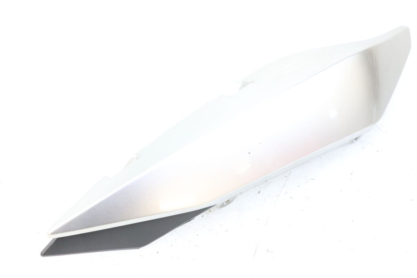 photo de RECHTER ACHTERZIJDE YAMAHA XJ6 600 (2008 - 2016) - Andere kijkhoek