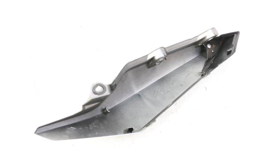 photo de RECHTER ACHTERZIJDE YAMAHA XJ6 600 (2008 - 2016) - Bevestigingspunten