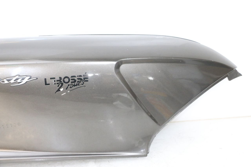 photo de RECHTER ACHTERZIJDE YAMAHA YP MAJESTY 125 (2002 - 2006) - Staat van het oppervlak