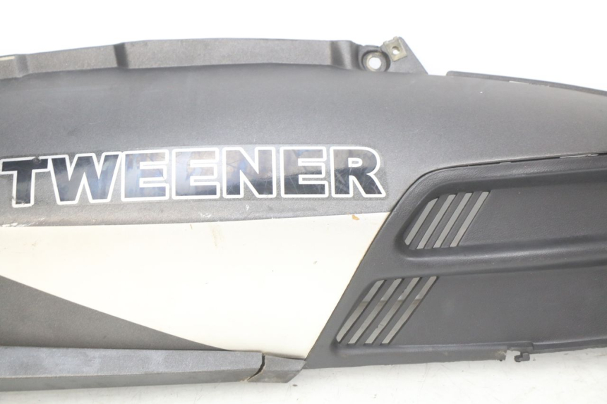 photo de RECHTER ACHTERZIJDE YIYING YY50QT-10 50 (2007 - 2022) - Kenmerkende details