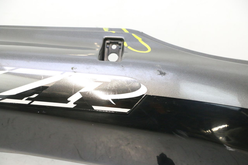 photo de RECHTER ACHTERZIJDE KAWASAKI ZZR 600 (1995 - 2004) - Zoom op gebruiksstaat