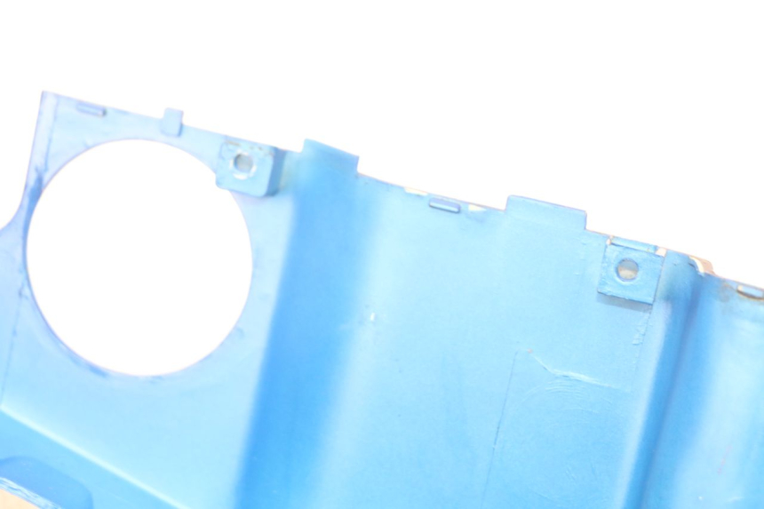 photo de LINKER ACHTERZIJDE PANEL KYMCO AGILITY 4T 50 (2005 - 2018) - Zoom op gebruiksstaat