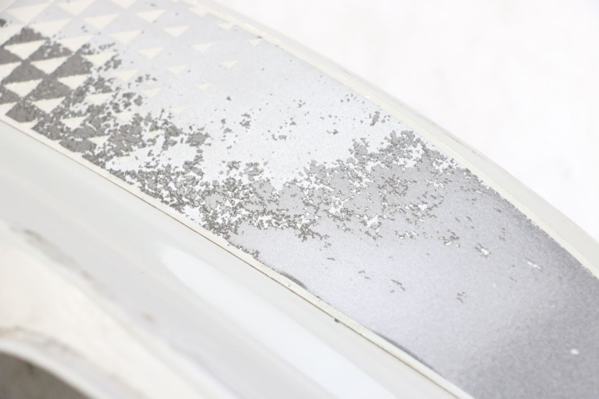 photo de LINKER ACHTERZIJDE PANEL KYMCO AGILITY 4T 50 (2018 - 2022) - Detail van het onderdeel