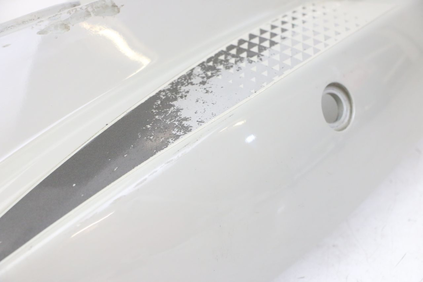 photo de LINKER ACHTERZIJDE PANEL KYMCO AGILITY 4T 50 (2018 - 2022) - Zoom op componenten