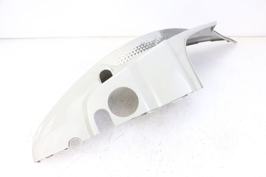 photo de LINKER ACHTERZIJDE PANEL KYMCO AGILITY 4T 50 (2018 - 2022) - Focus op structuur