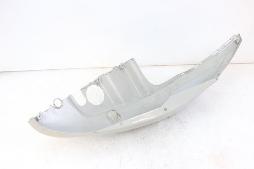 photo de LINKER ACHTERZIJDE PANEL KYMCO AGILITY 4T 50 (2018 - 2022) - Markeringen en referenties