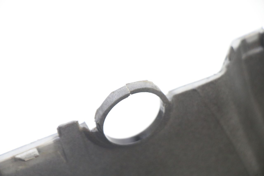 photo de LINKER ACHTERZIJDE PANEL KYMCO AGILITY 4T 50 (2005 - 2018) - Markeringen en referenties