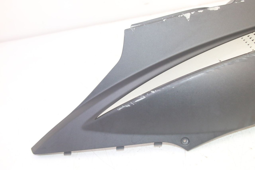 photo de LINKER ACHTERZIJDE PANEL KYMCO AGILITY 4T 50 (2018 - 2022) - Detail van het onderdeel