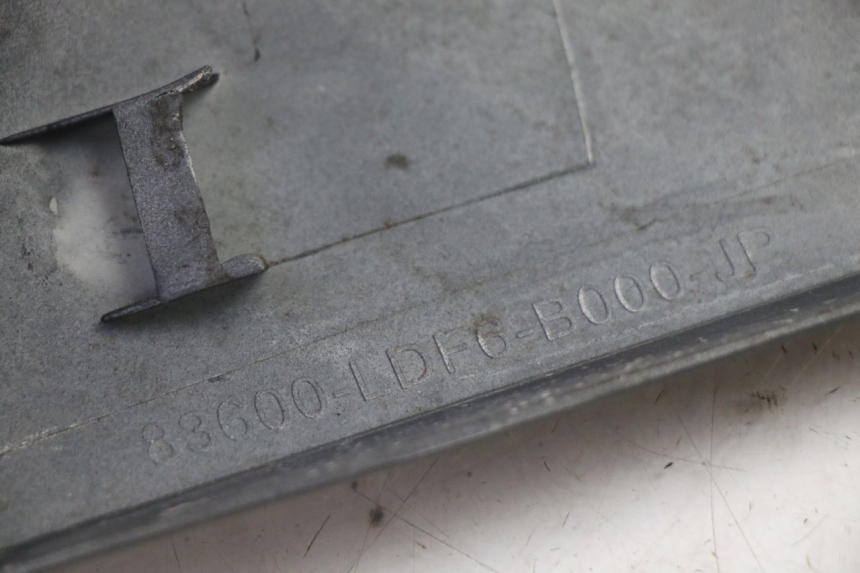 photo de LINKER ACHTERZIJDE PANEL KYMCO AGILITY 4T 50 (2018 - 2022) - Productaanzicht